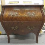 551 1392 CHEST OF DRAWERS